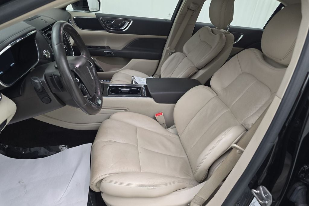 2017 Lincoln Continental Select