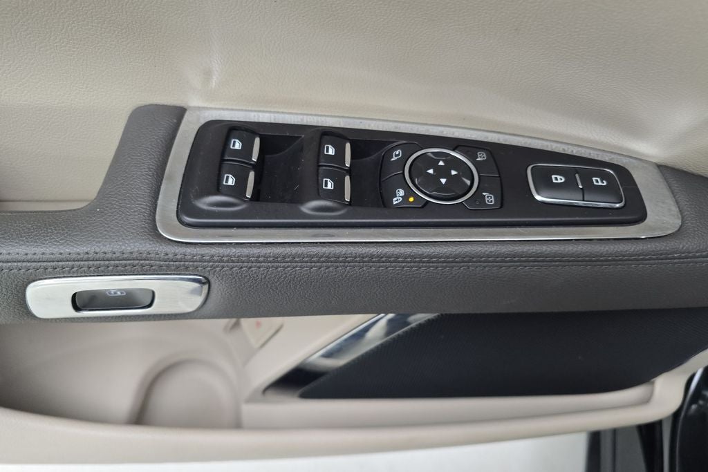 2017 Lincoln Continental Select