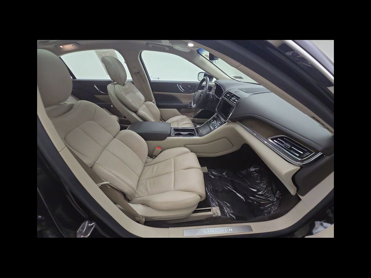 2017 Lincoln Continental Select