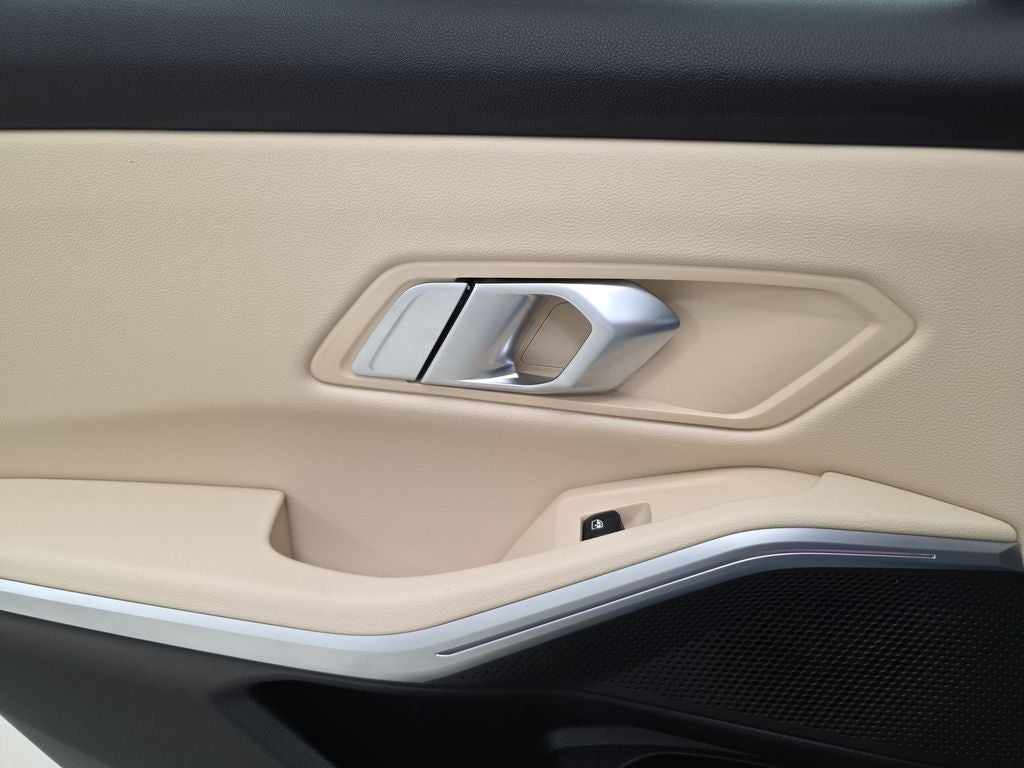 2023 BMW 3 Series 330i xDrive