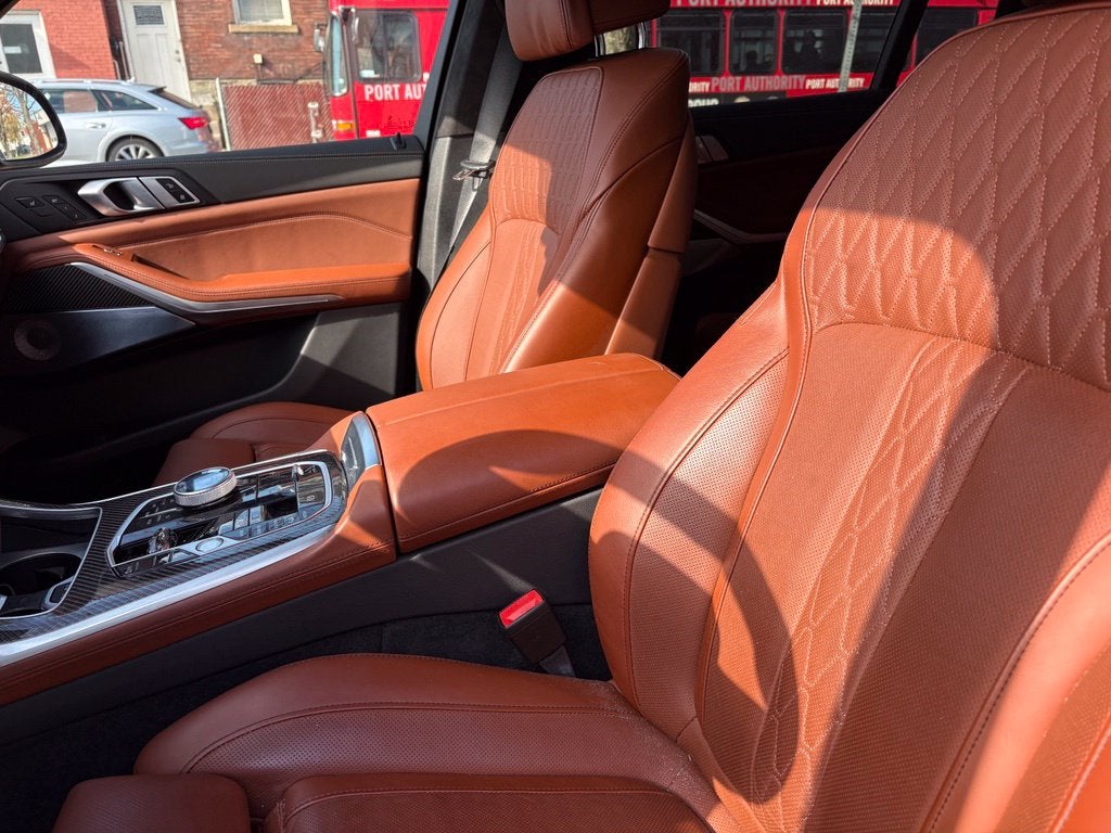 2025 BMW X7 M60i