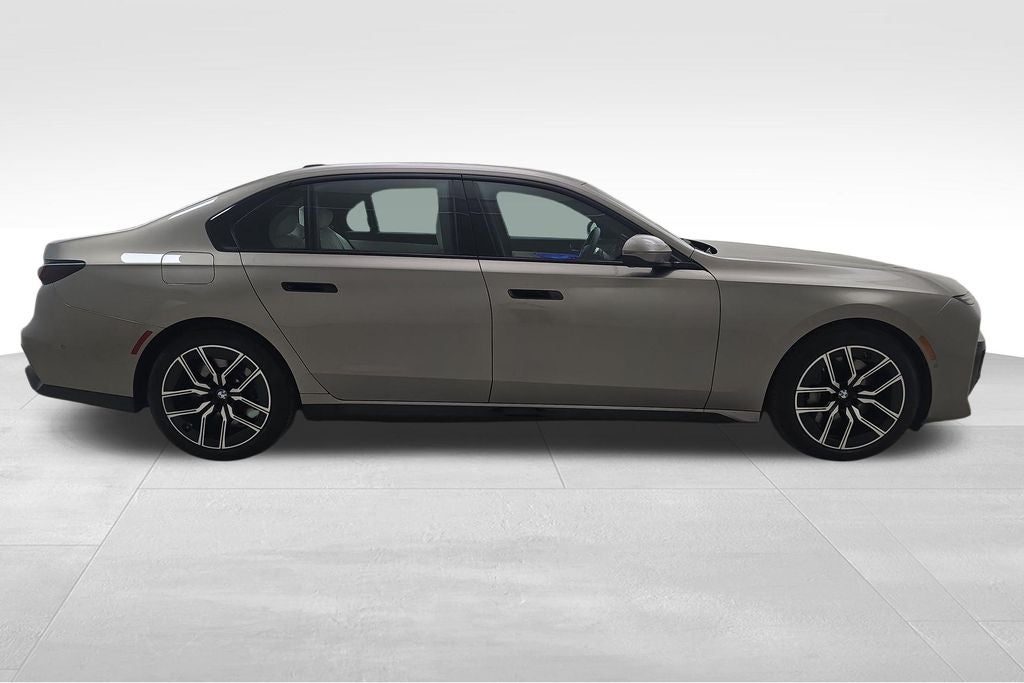 2023 BMW 7 Series 760i xDrive