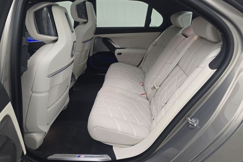 2023 BMW 7 Series 760i xDrive