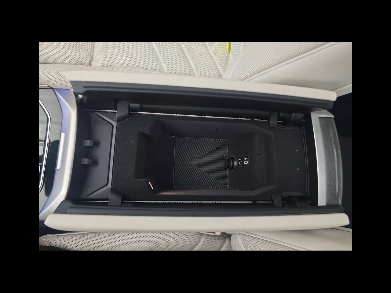 2023 BMW 7 Series 760i xDrive