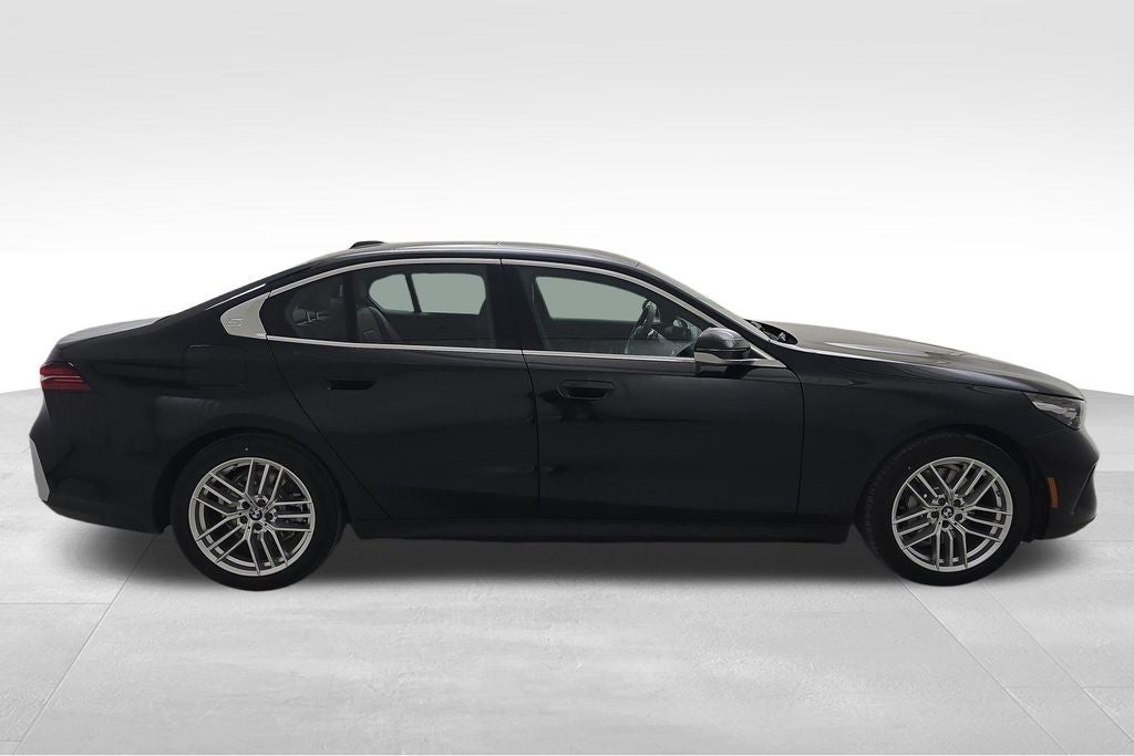 2025 BMW 5 Series 530i xDrive