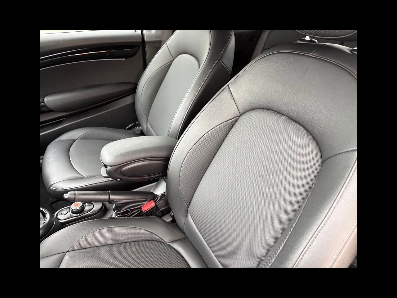 2022 MINI Cooper SIGNATURE