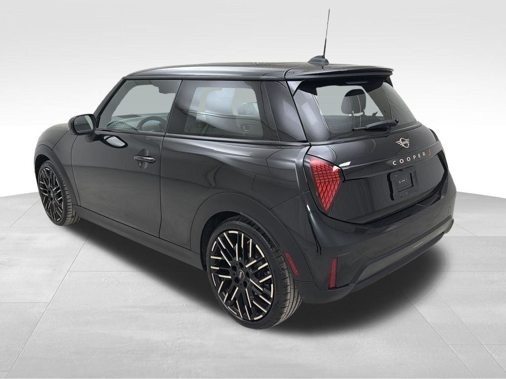 2025 MINI Cooper S Iconic