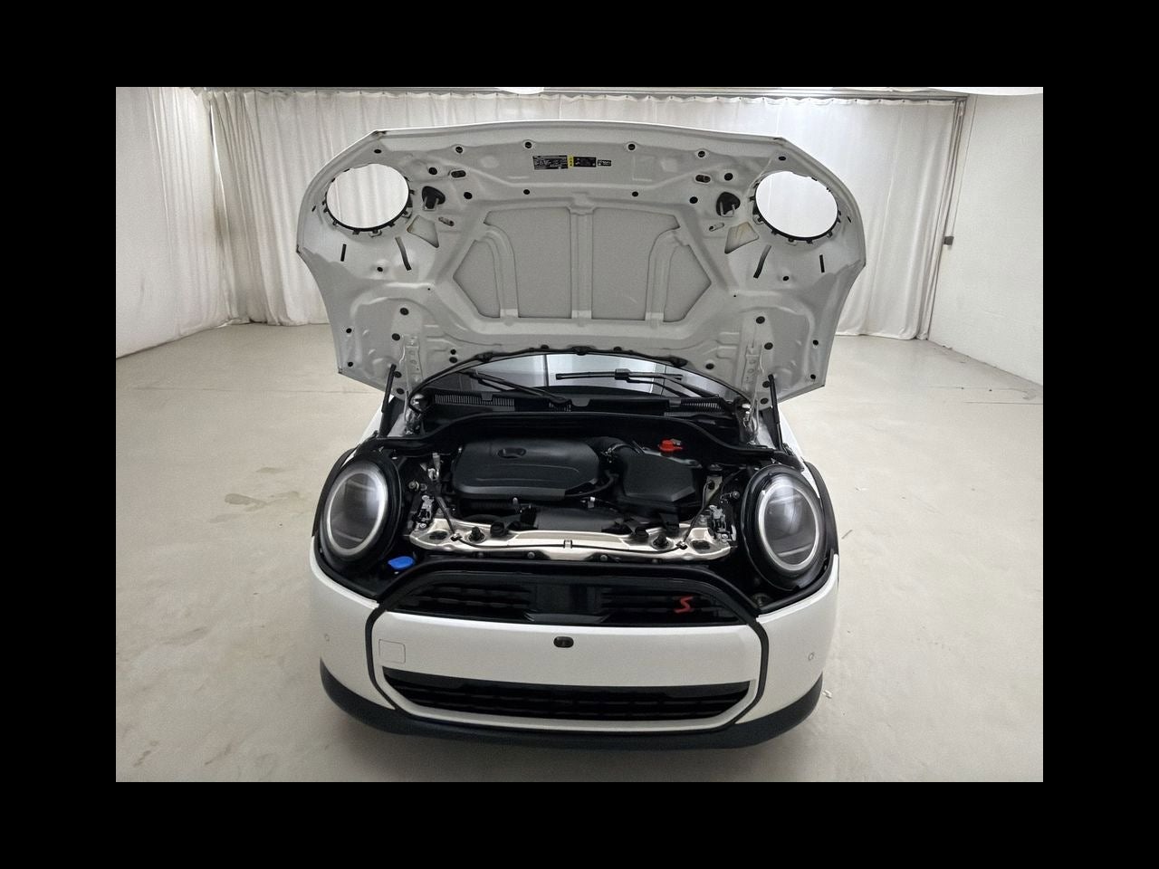 2025 MINI Cooper S Iconic