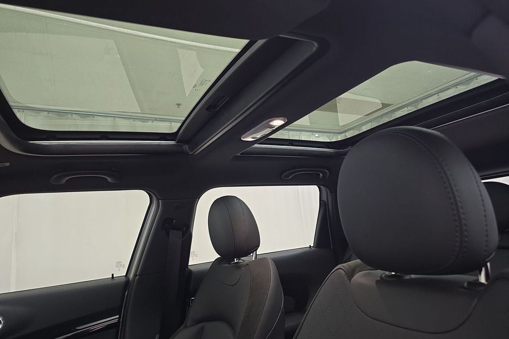2024 MINI John Cooper Works Clubman