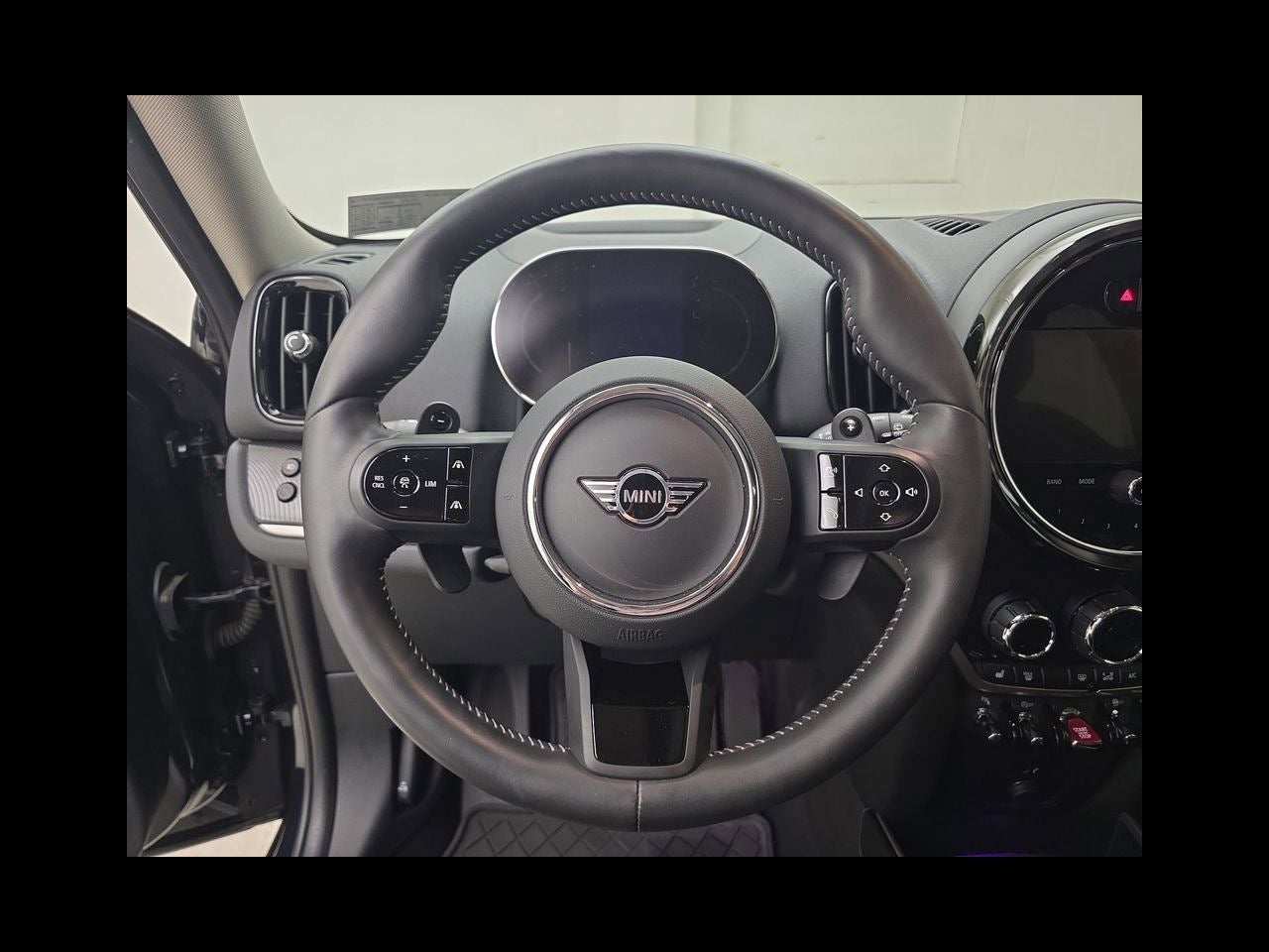 2024 MINI Cooper S Countryman Iconic