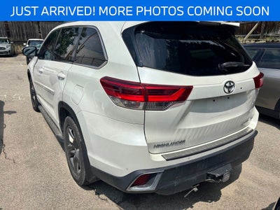 2017 Toyota Highlander Base