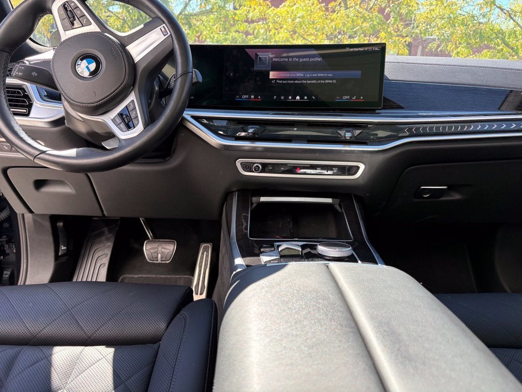 2025 BMW X7 xDrive40i
