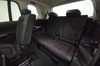 2027 BMW X7 xDrive40i