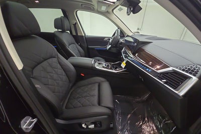 2027 BMW X7 xDrive40i