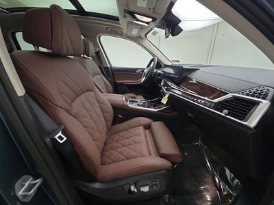 2027 BMW X7 xDrive40i