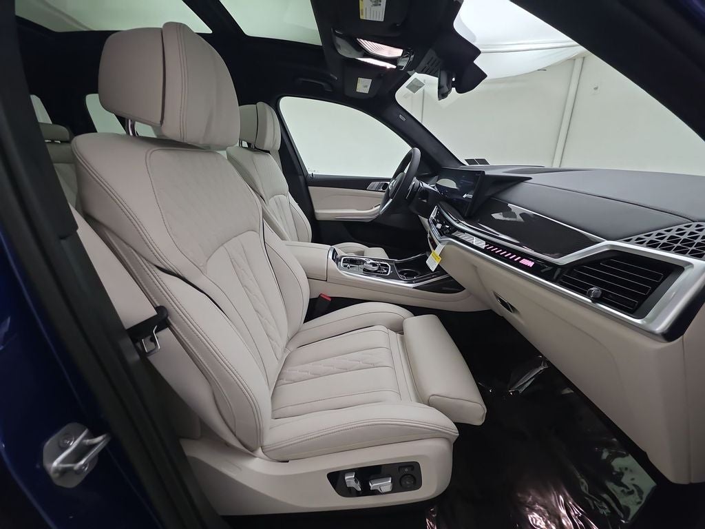 2027 BMW X7 M60i