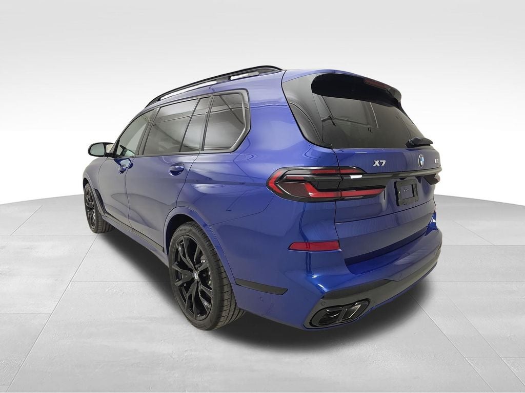 2027 BMW X7 M60i