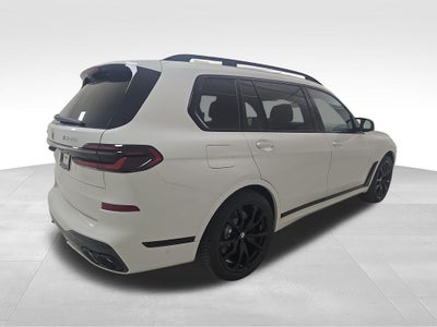 2027 BMW X7 M60i