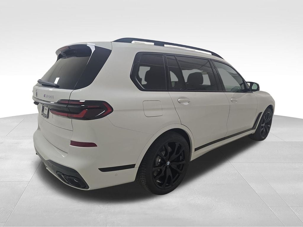 2027 BMW X7 M60i