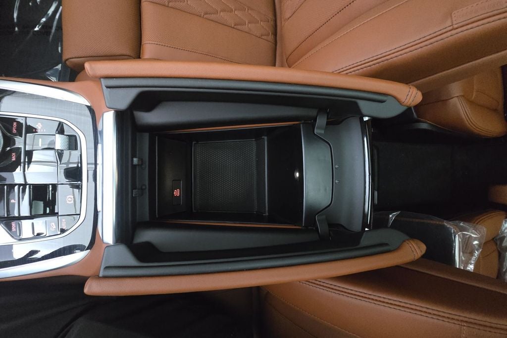 2027 BMW X7 M60i