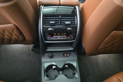 2027 BMW X7 M60i