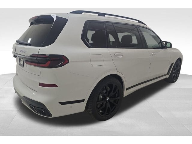 2027 BMW X7 M60i