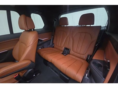 2027 BMW X7 M60i