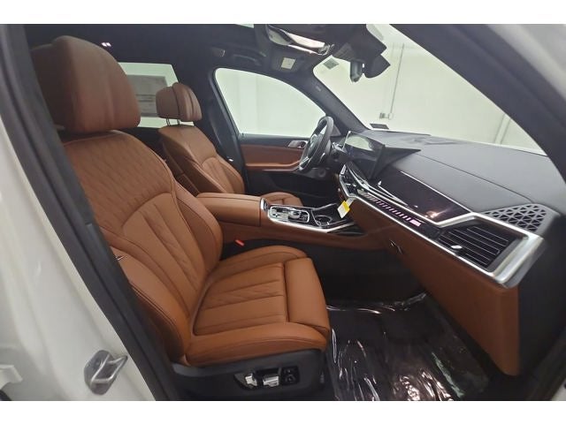 2027 BMW X7 M60i