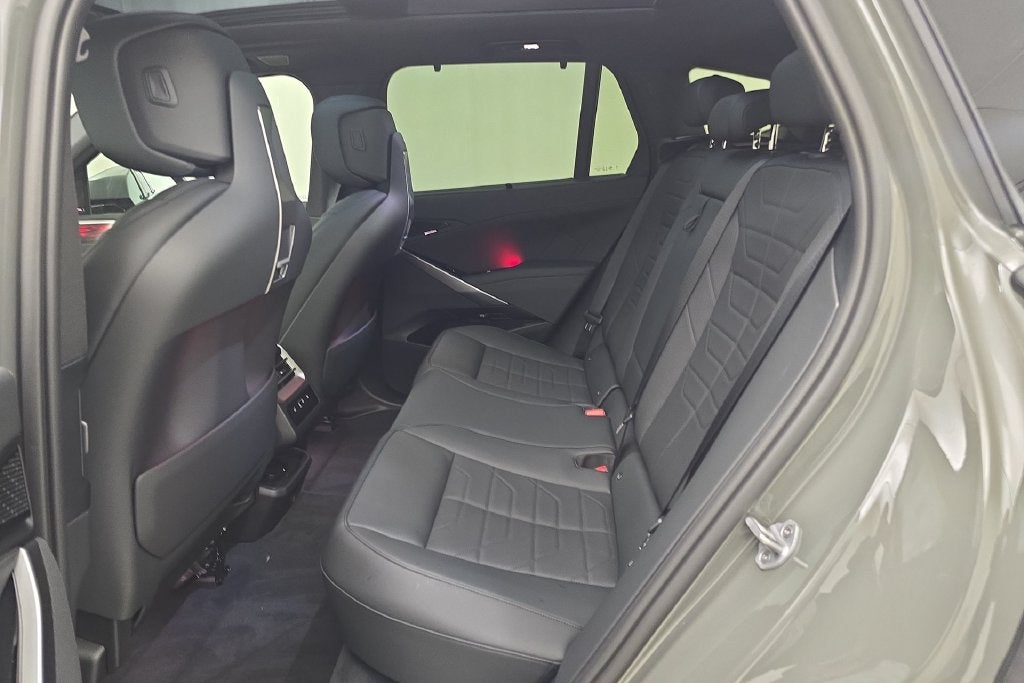2027 BMW X5 40 xDrive
