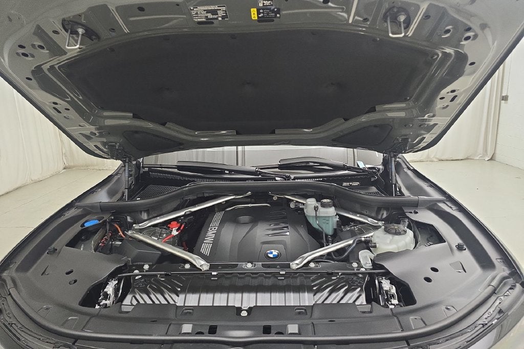 2027 BMW X5 40 xDrive