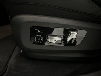 2023 BMW XM Base