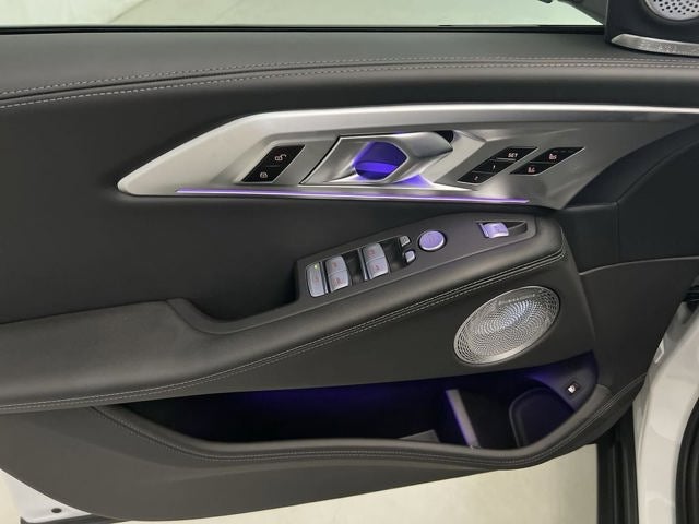 2023 BMW XM Base