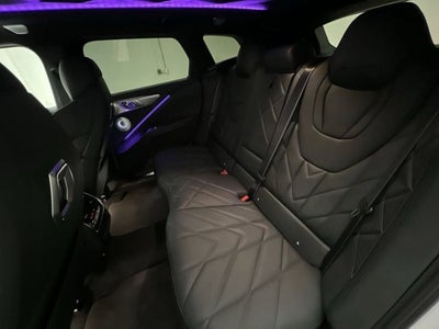 2023 BMW XM Base