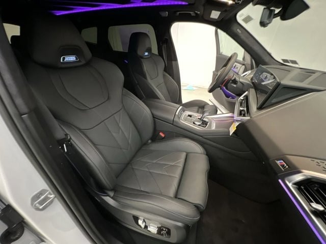 2023 BMW XM Base