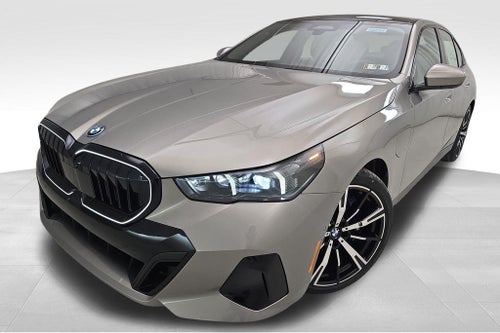 2027 BMW 550e 550e xDrive