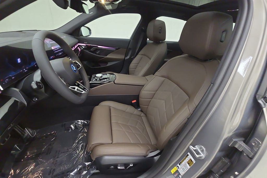 2027 BMW 550e 550e xDrive