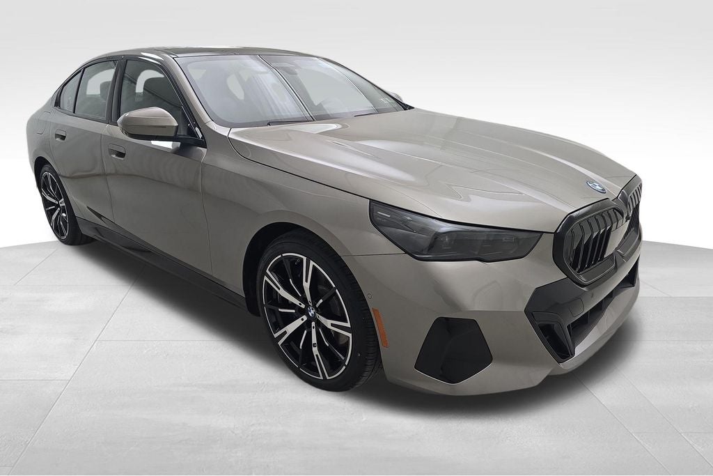 2027 BMW 550e 550e xDrive