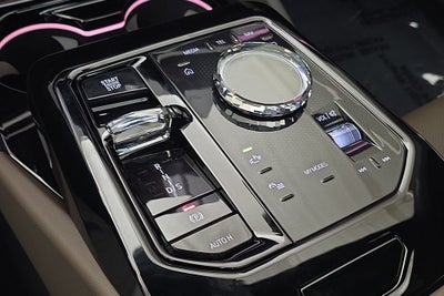 2027 BMW 550e 550e xDrive