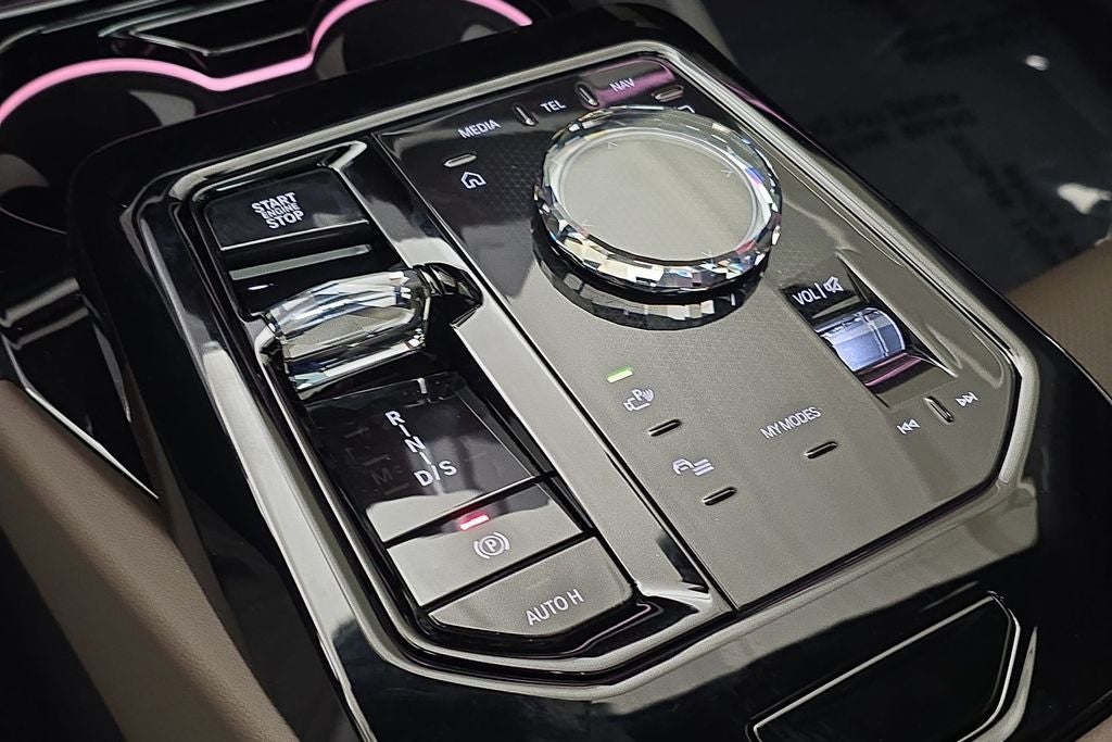 2027 BMW 550e 550e xDrive