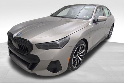 2027 BMW 550e 550e xDrive