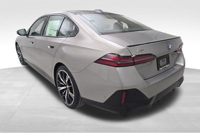 2027 BMW 550e 550e xDrive