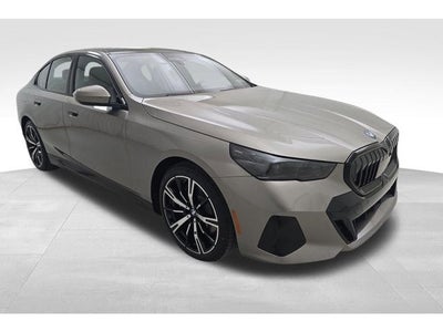 2027 BMW 550e 550e xDrive