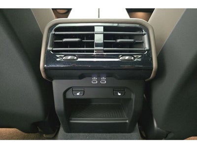 2027 BMW 550e 550e xDrive