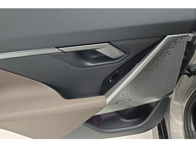 2027 BMW 550e 550e xDrive
