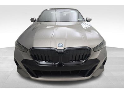 2027 BMW 550e 550e xDrive