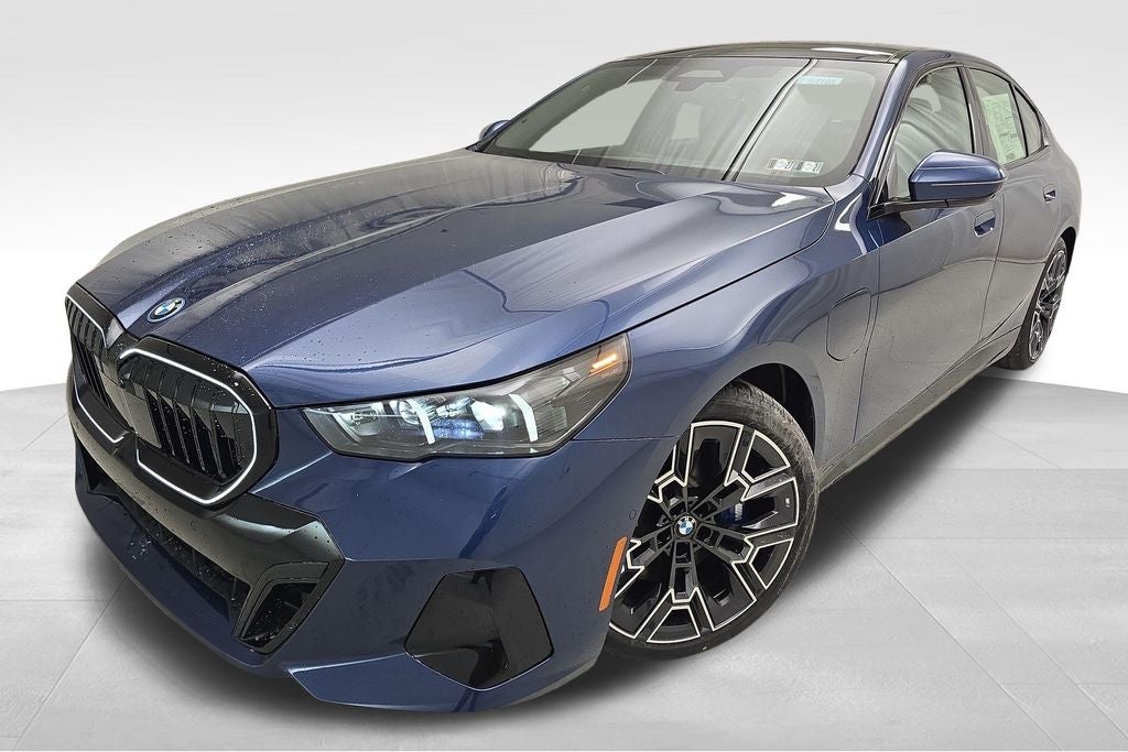 2027 BMW 550e 550e xDrive