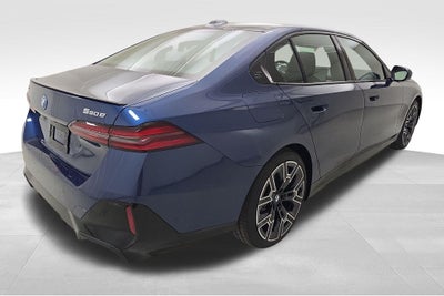 2027 BMW 550e 550e xDrive