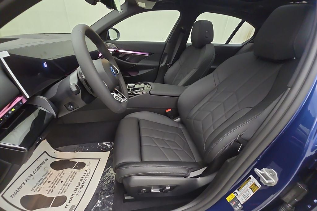 2027 BMW 550e 550e xDrive