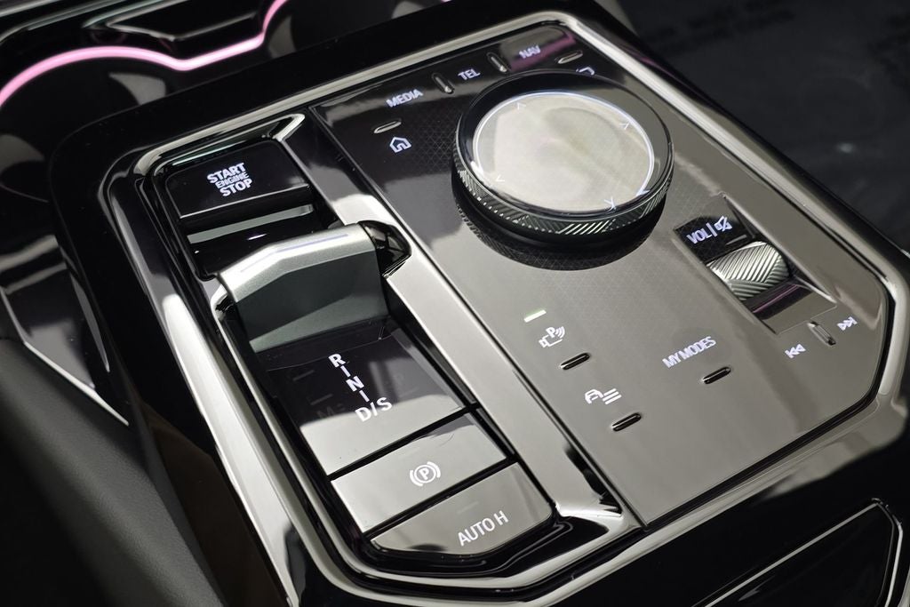 2027 BMW 550e 550e xDrive