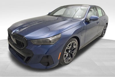 2027 BMW 550e 550e xDrive